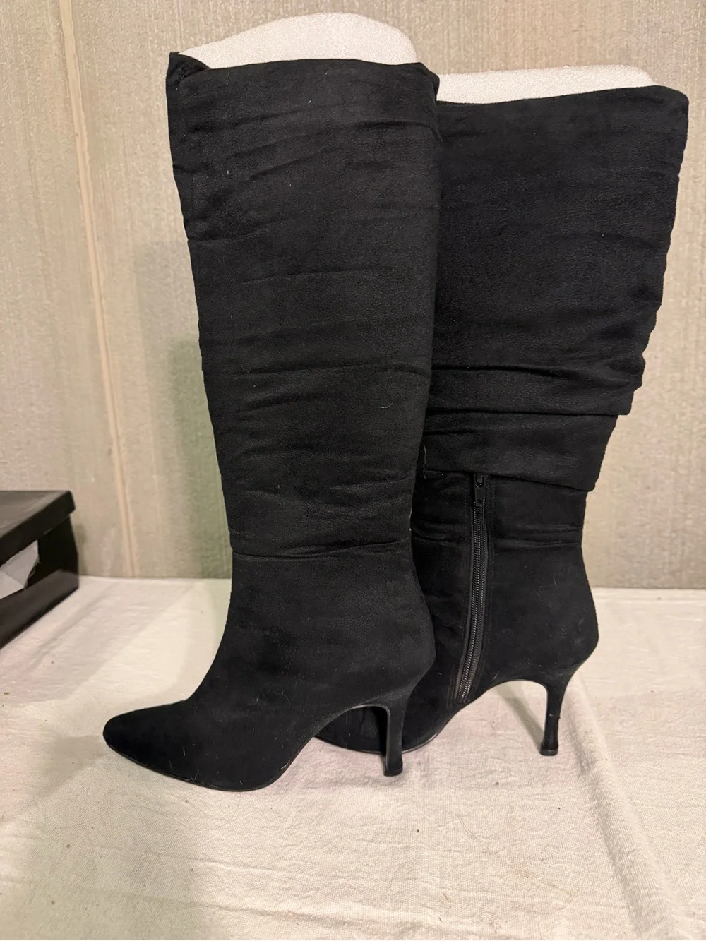 Black Knee-High Pointed Toe Women's Boots